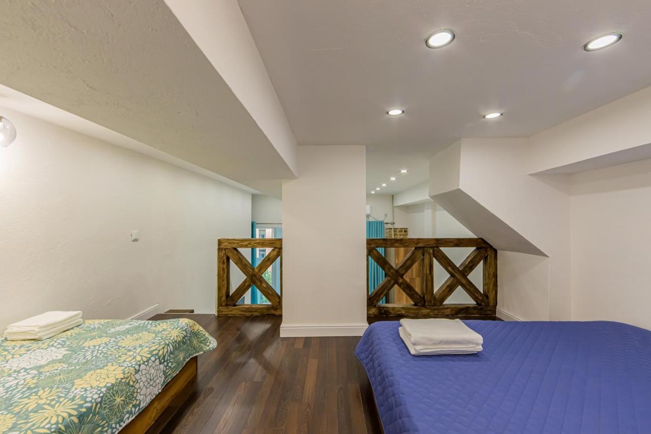 Kyiv Saksahanskoho Apart Hotel ภายนอก รูปภาพ