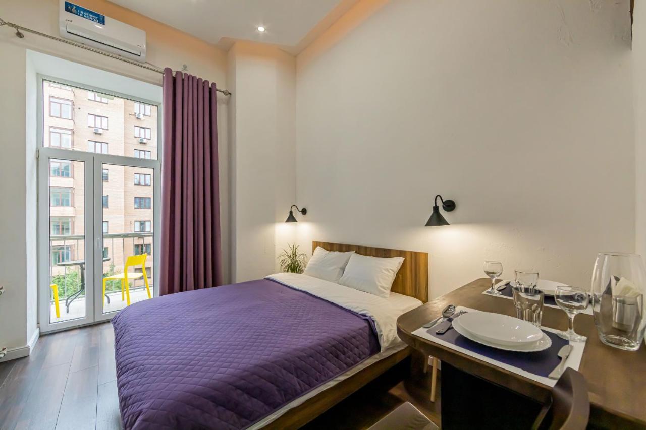 Kyiv Saksahanskoho Apart Hotel ภายนอก รูปภาพ