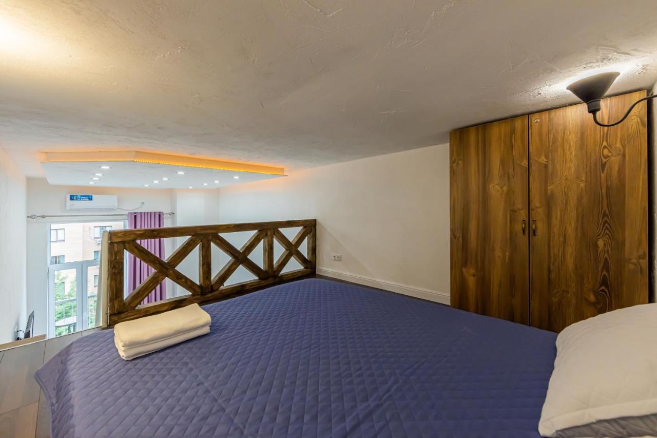 Kyiv Saksahanskoho Apart Hotel ภายนอก รูปภาพ