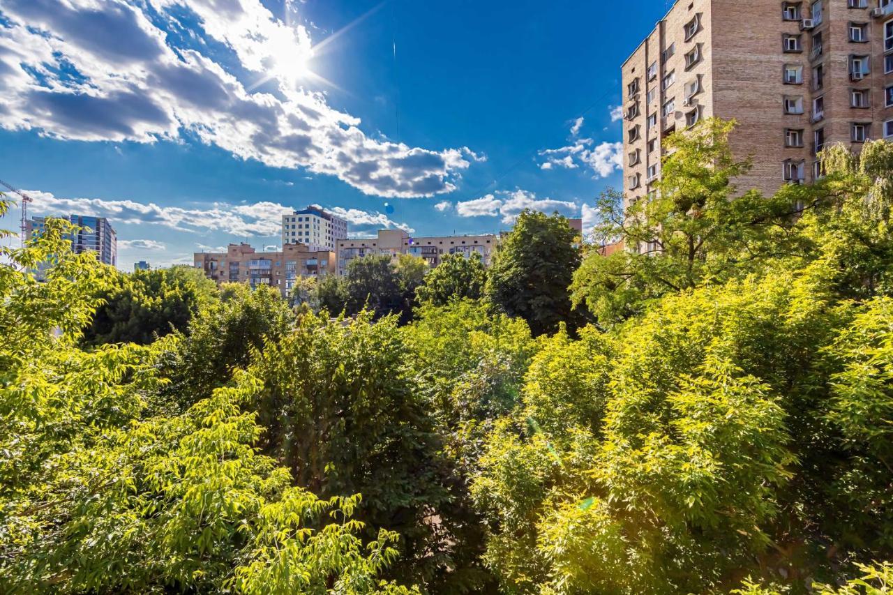 Kyiv Saksahanskoho Apart Hotel ภายนอก รูปภาพ